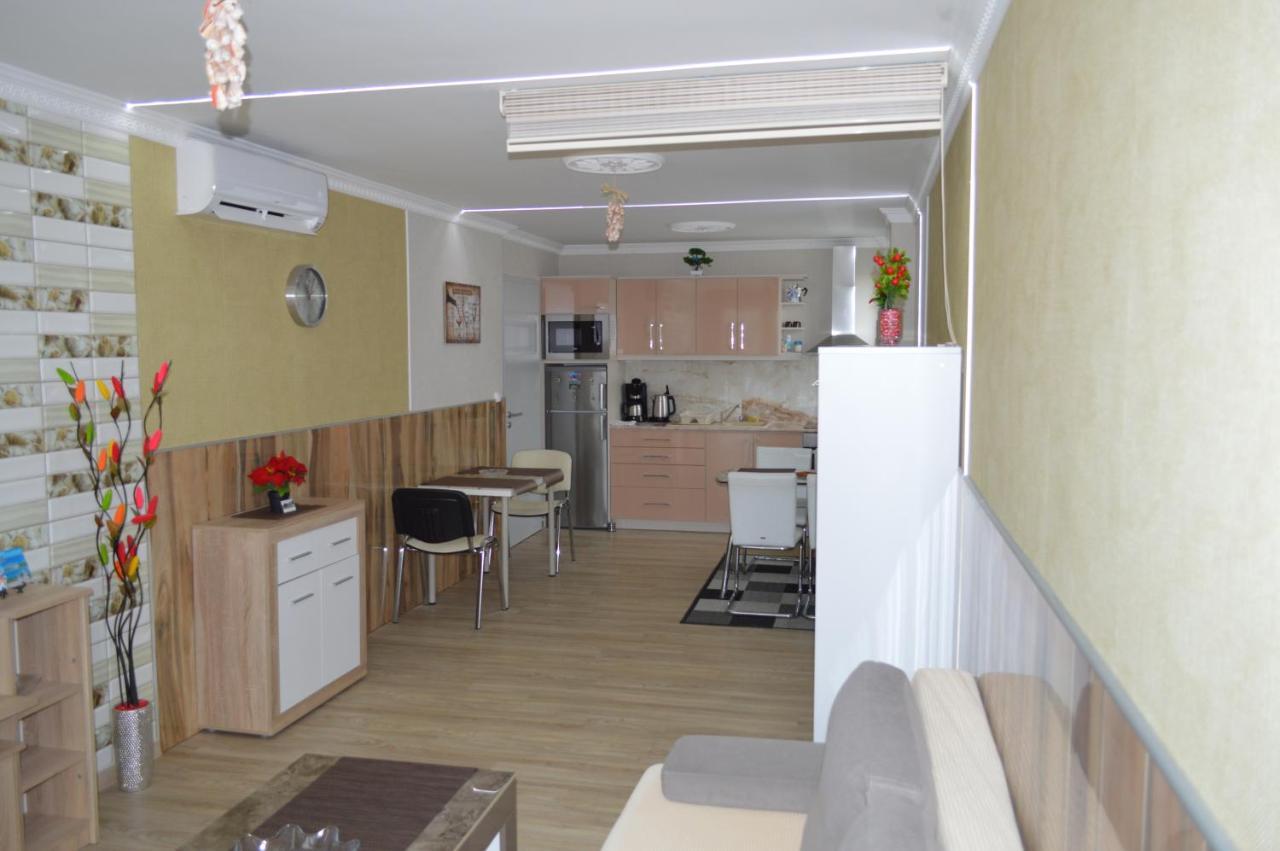 Ferienwohnung Siofok Ezuestpart Granada 2 Koezvetlen Vizparti Apartman Exterior foto