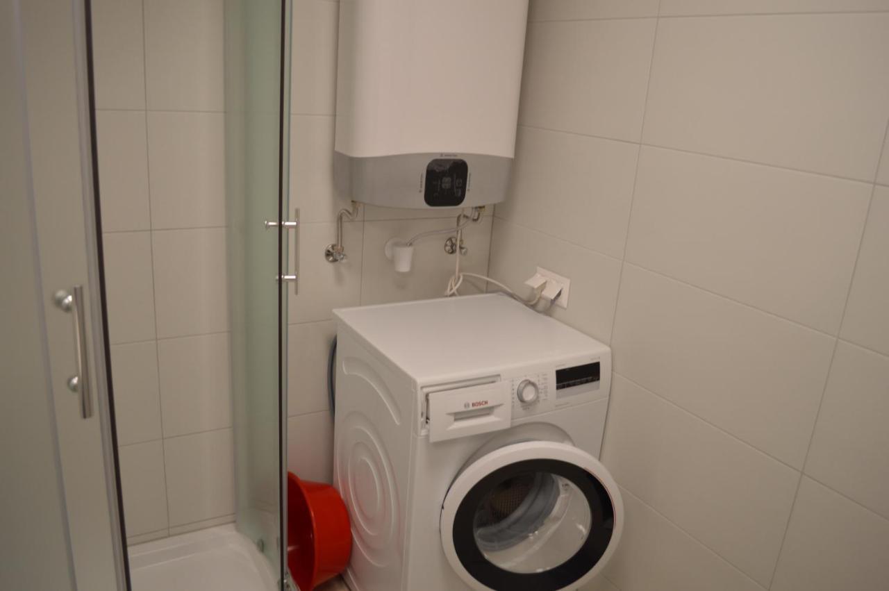 Ferienwohnung Siofok Ezuestpart Granada 2 Koezvetlen Vizparti Apartman Exterior foto