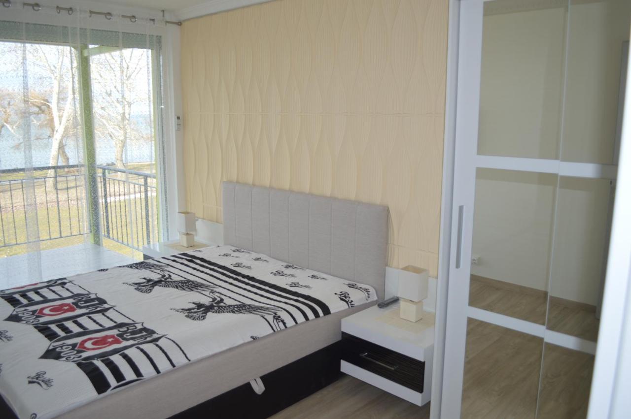Ferienwohnung Siofok Ezuestpart Granada 2 Koezvetlen Vizparti Apartman Exterior foto
